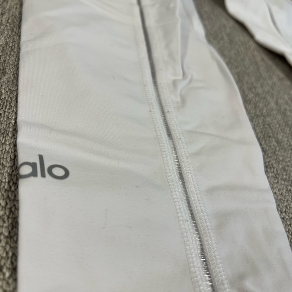 ALO White Leggings. - Picture 1 of 4